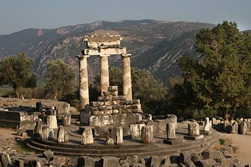 Santuario de Athena Pronaia